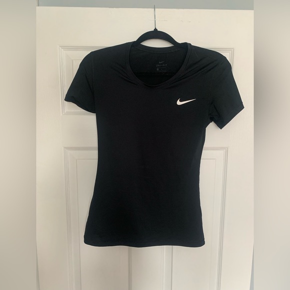 Nike Dri-fit medium workout t-shirt - Picture 1 of 1